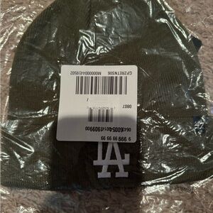 Green LA PacSun beanie